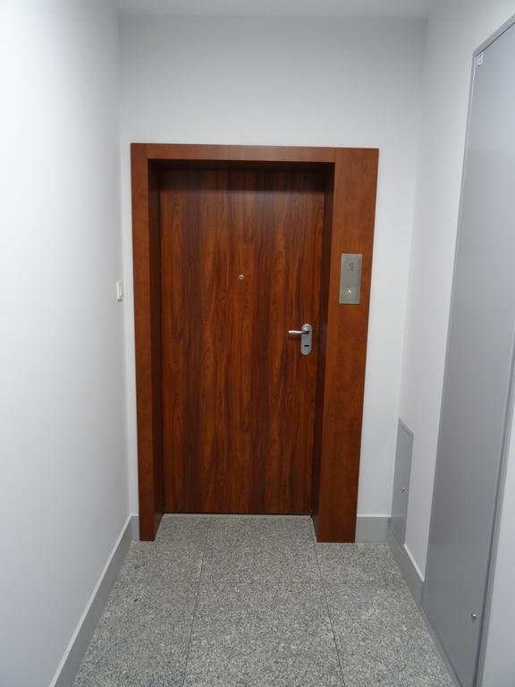 Apartamenty Metro Mlociny Варшава Стая снимка