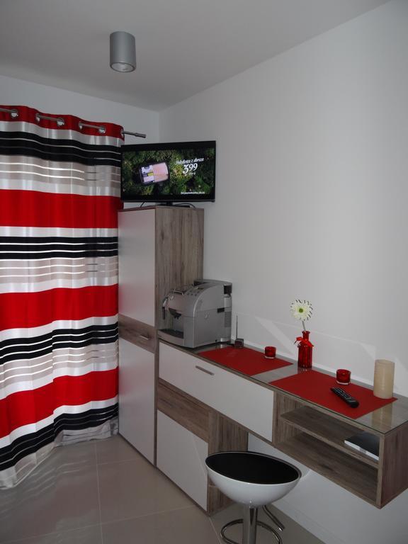 Apartamenty Metro Mlociny Варшава Стая снимка